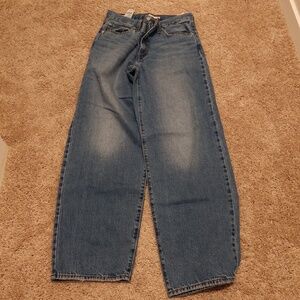 Levi Women's Baggy Dad Jeans Size 28